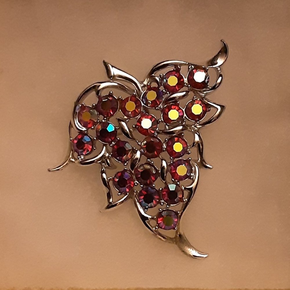 Sarah Coventry Vintage AB Rhinestone Grape Cluster Brooch - Signed
